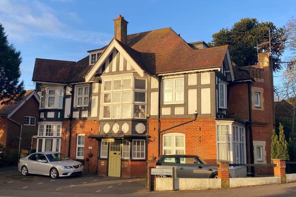 Cleveland House - Perfect For Beaches And Town. Борнмут Екстер'єр фото