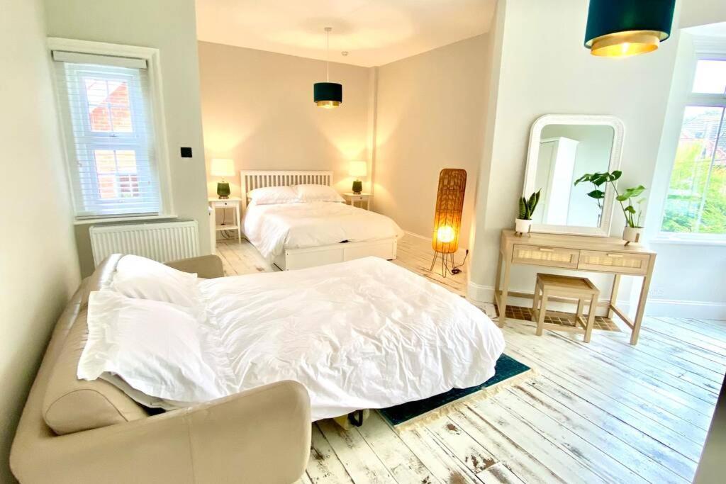 Cleveland House - Perfect For Beaches And Town. Борнмут Екстер'єр фото